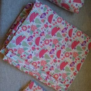 Girls Twin Sheet Set-gently used